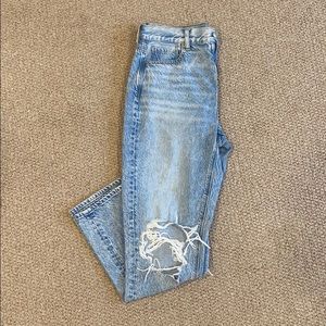 AMERICAN EAGLE mom jeans